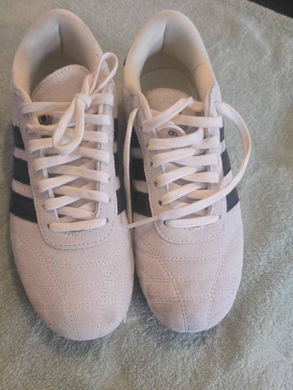 Classic Men's Suede Trainer in White with Black Stripes
